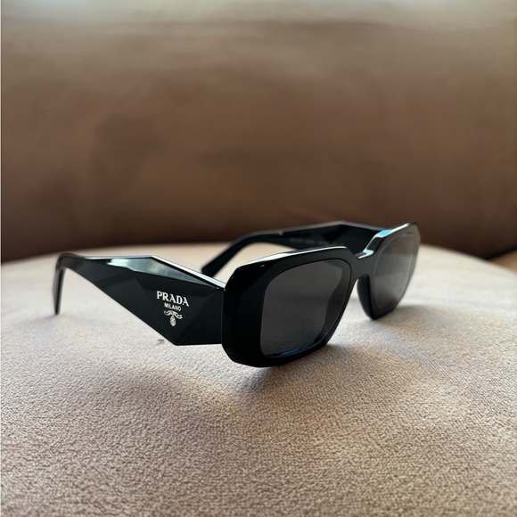 PRADA 17WS BLACK SUNGLASSES